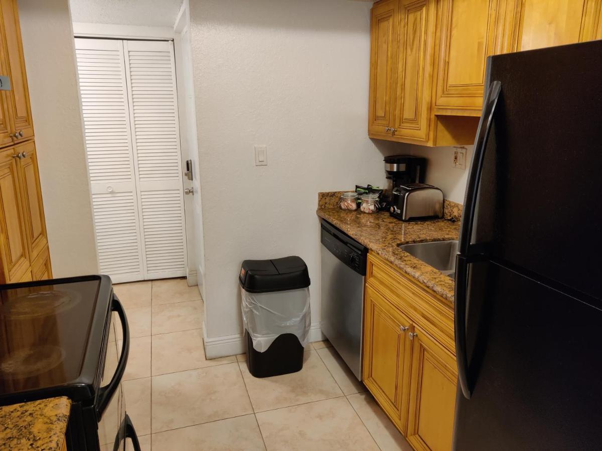 Centauri Vacation Rentals Beautiful 2-Bedroom Condo, Near All Orlando Attractions, Free Parking & Wi-Fi, King Bed Exteriör bild